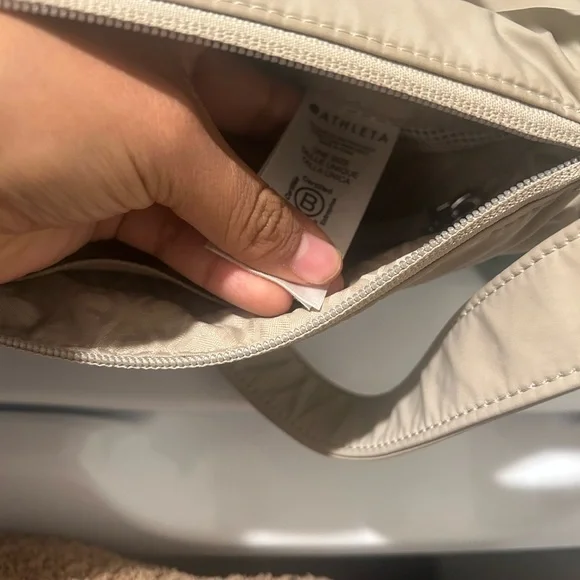 Athleta crossbody bag - Picture 7 of 10